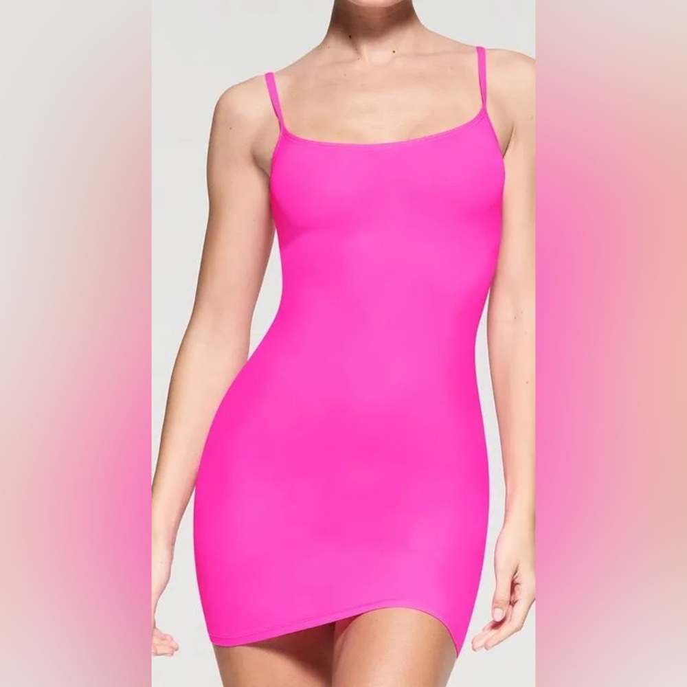 SKIMS RARE fuchsia slip dress Medium